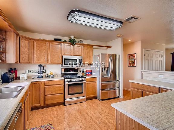 3rd image of 6430 W Tropical Pkwy