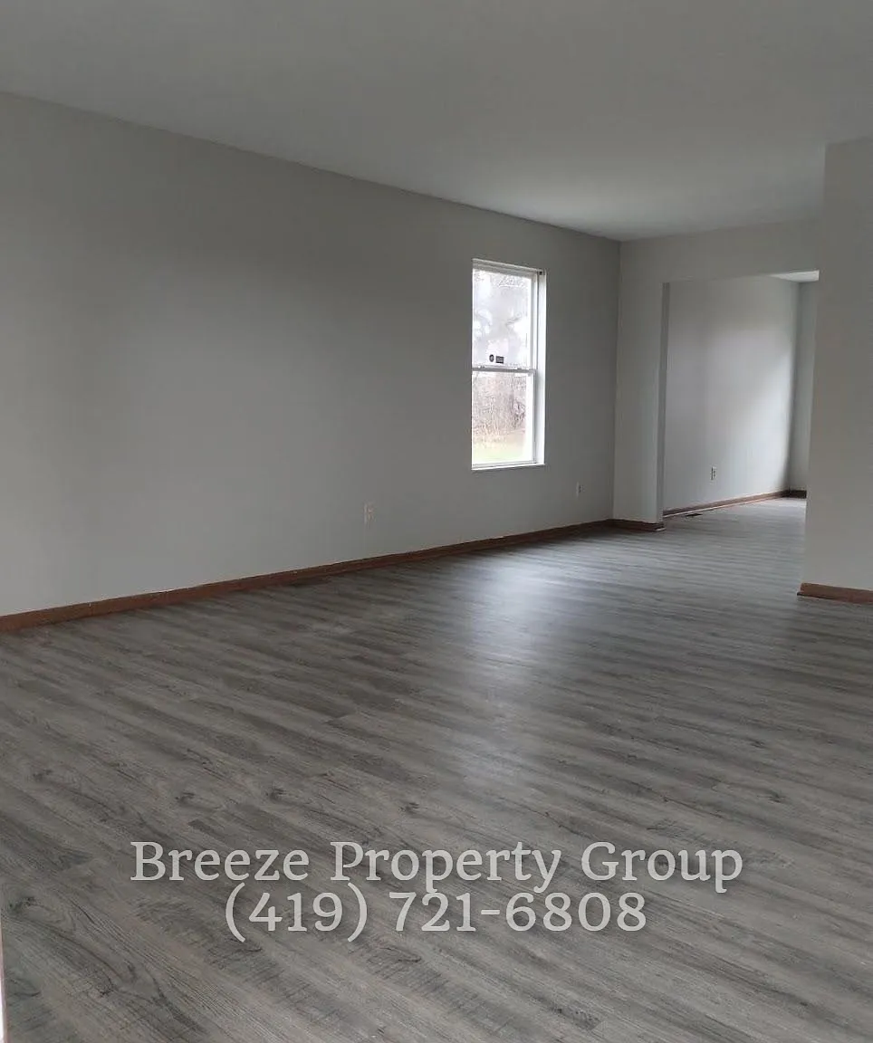 4 bed, 1.5 bath, 1440 sqft, $1,195 — Photo 2