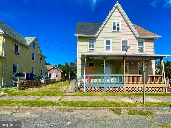 98 Penn St, Penns Grove, NJ 08069