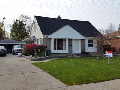 21730 Edgewood St, Saint Clair Shores, MI, 48080