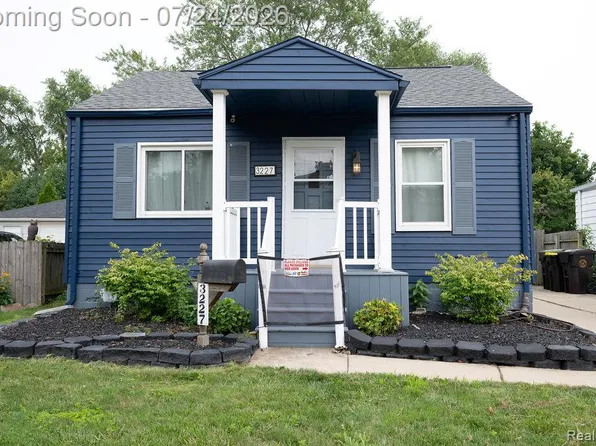 3227 Charles St, Trenton, MI 48183