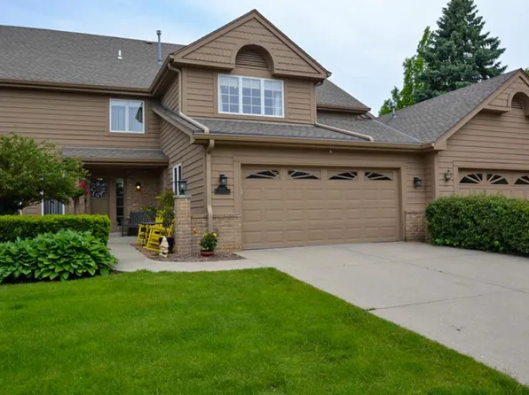 8505 South Country Club DRIVE, Franklin, WI 53132