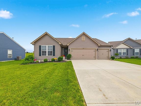 3rd image of 112 Yellowstone Dr