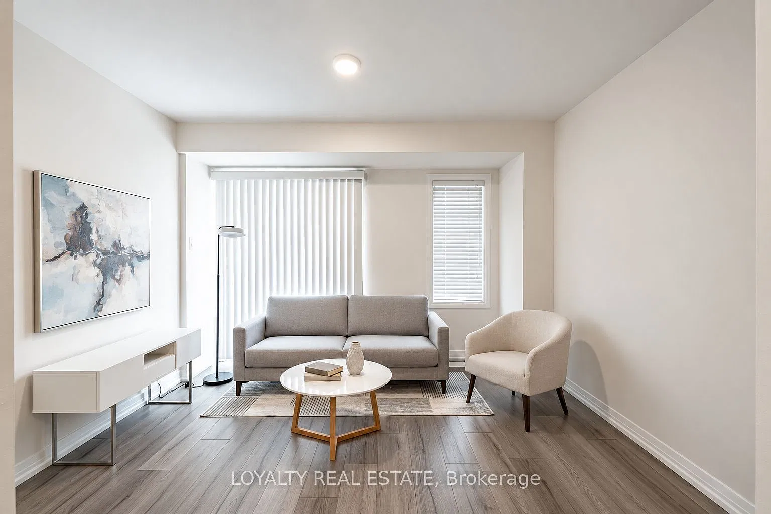 4 bed, $2,900 — Photo 2