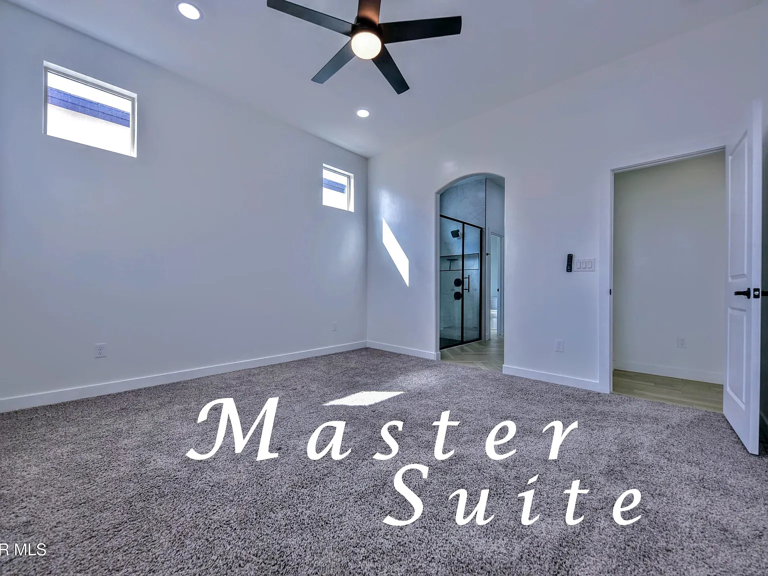 3 bed, 2.0 bath, 1866 sqft, $2,100 — Photo 4