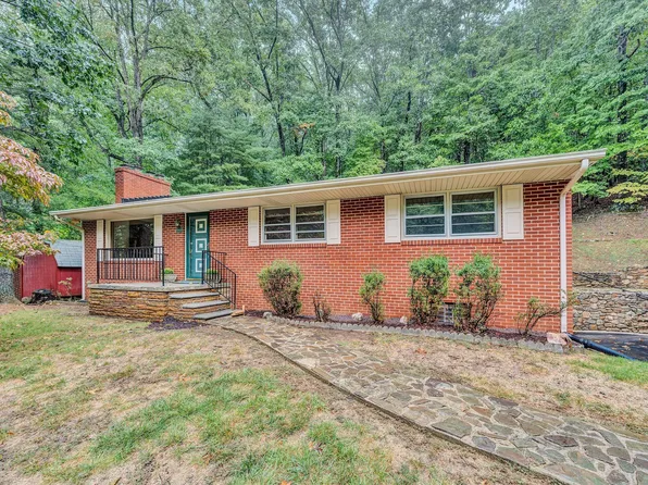 2722 Yellow Mountain Rd SE, Roanoke, VA 24014