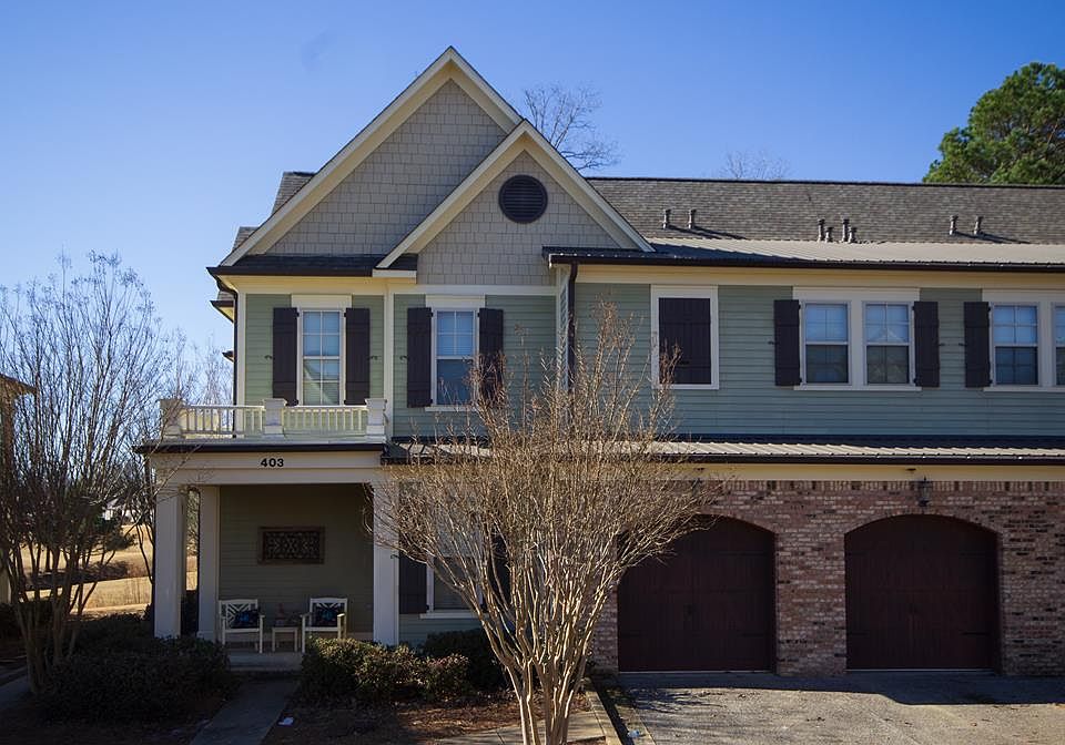 1st image of 403-1100 Augusta Dr