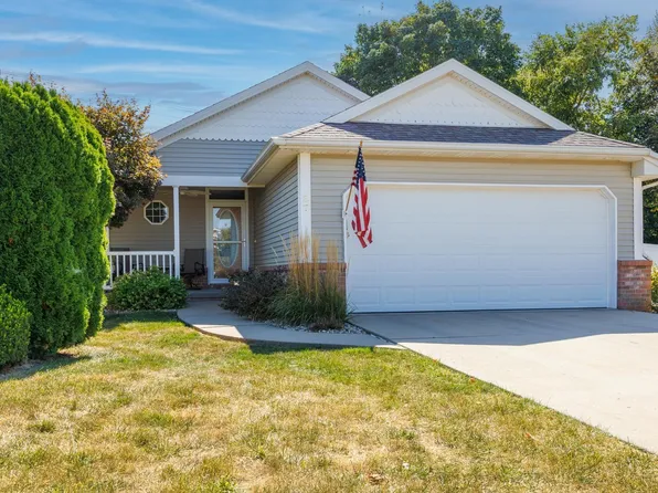 57 Astoria Way, Bloomington, IL 61704