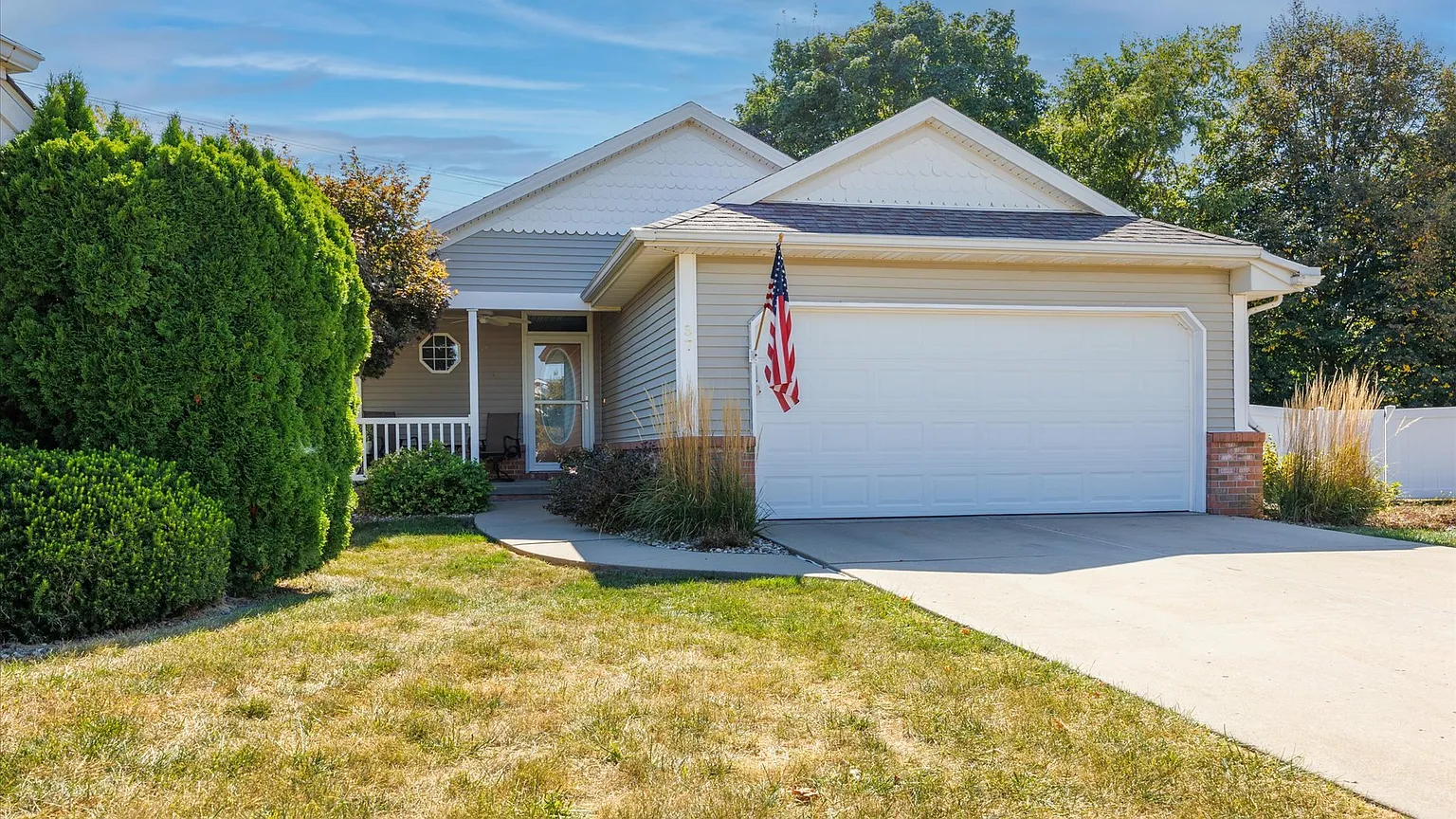 57 Astoria Way photo 1
