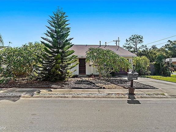 3rd image of 2524R 51st St S
