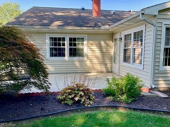 5th image of 4104 Woodridge Dr