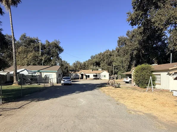 143 S Linwood Street, Visalia, CA 93291