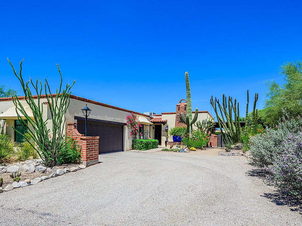 1st image of 6325 N Calle Del Caballo