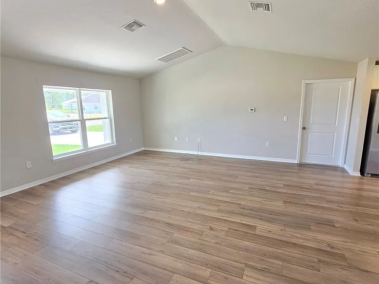 5553 Castania Dr — Photo 9
