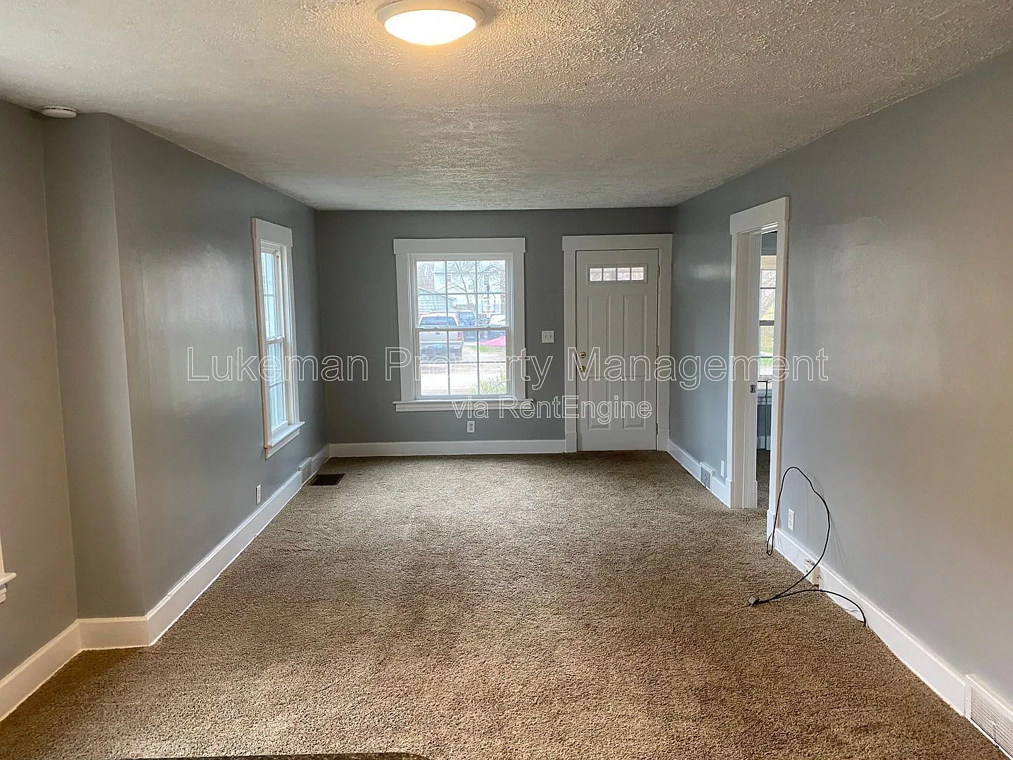2 bed, 2.0 bath, 720 sqft, $1,350 — Photo 2