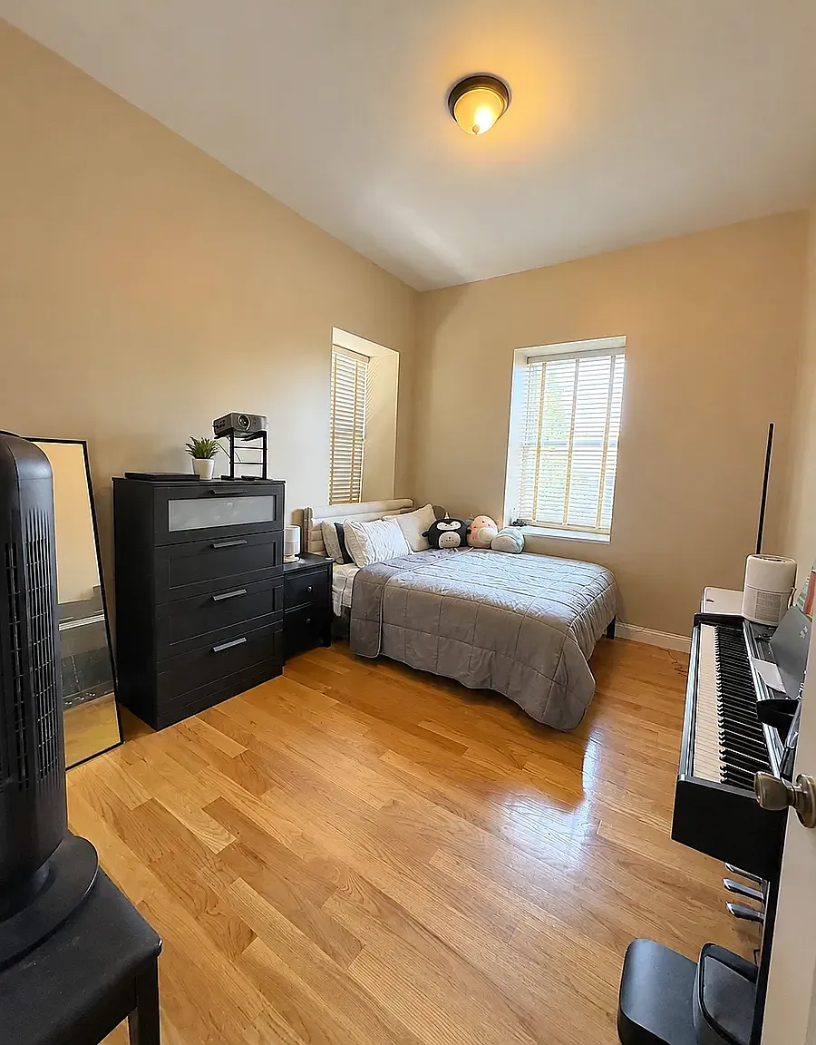 2 bed, 1000 sqft, $2,650 — Photo 3