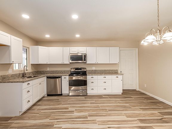 5th image of 7055 N Camino De La Tierra
