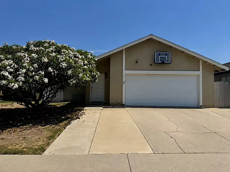 4811 Lori Ann Ln — Photo 1