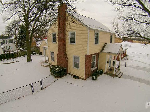 3rd image of 904 E Norwood Ave
