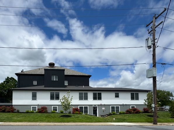 202 Center St #5