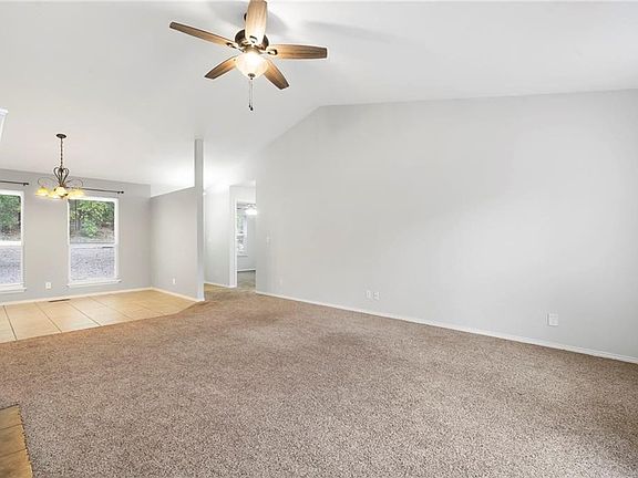 5th image of 10 Bowes Ln