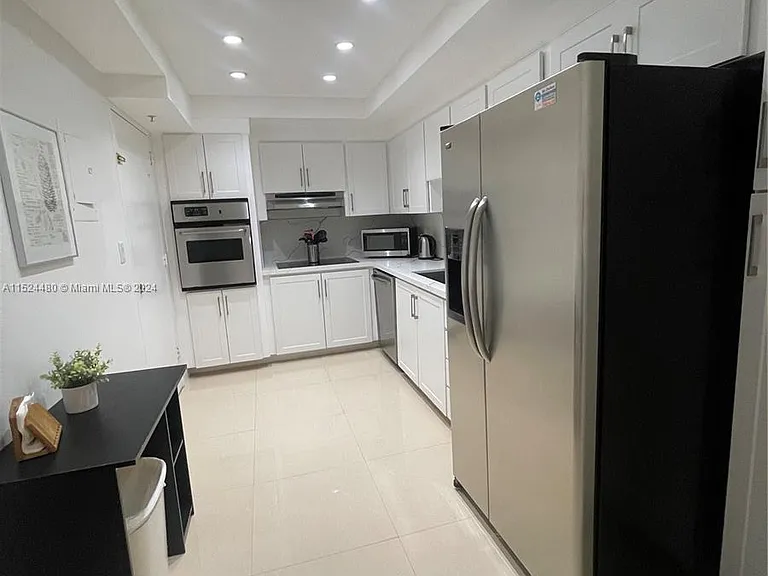 3801 S Ocean Dr #15V — Photo 8