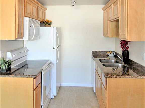 5th image of 501 N J St APT 8