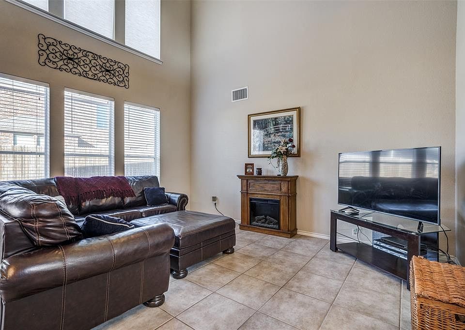 1st image of 2044 Forest Meadow Dr