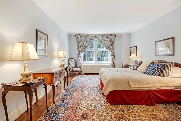 Sold by Compass | media 9