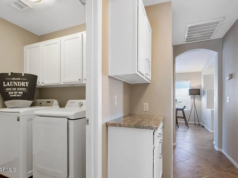 6494 S Foothills Dr — Photo 10