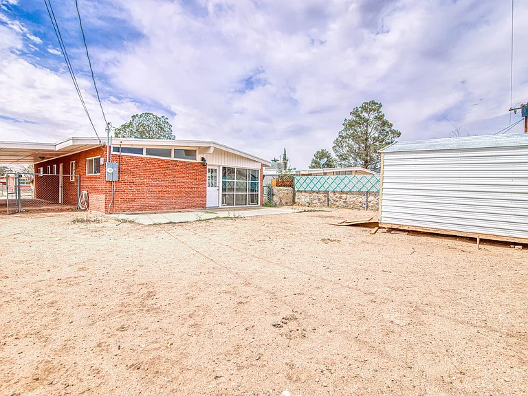 8818 Mount Elbert Dr — Photo 37