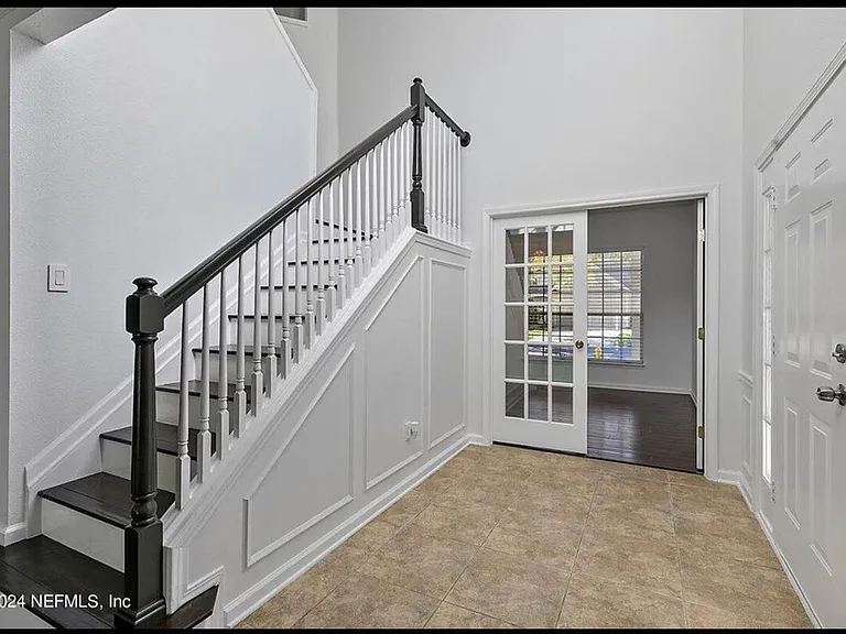 11187 Castlemain Cir W — Photo 3