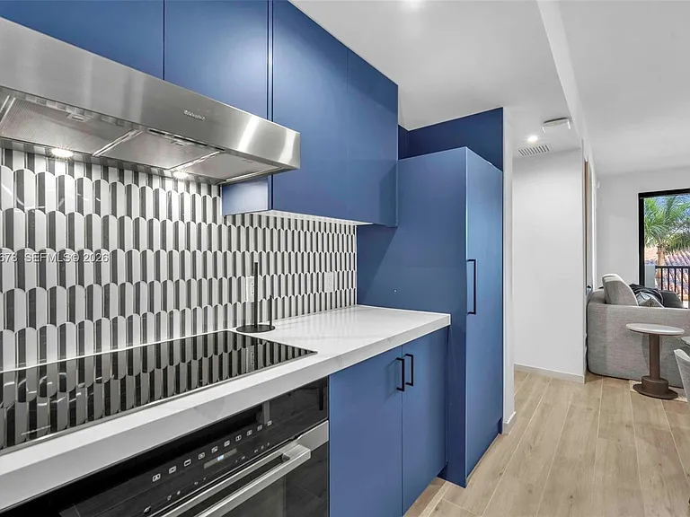 4220 Laguna St #505 — Photo 10