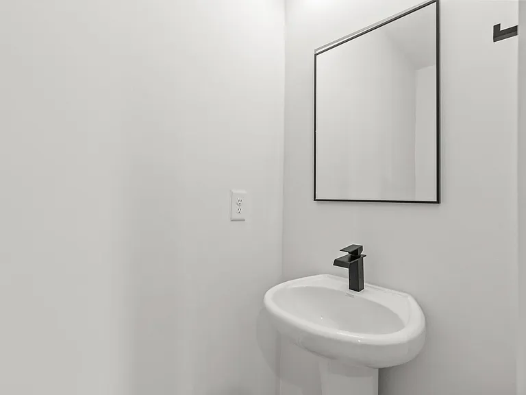 1408 Anderson St #C — Photo 22