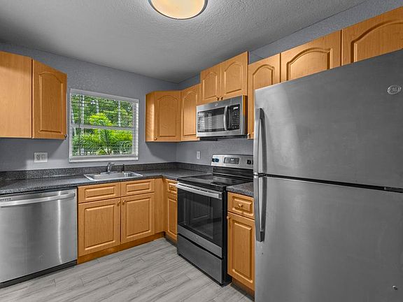 4th image of 120 Sparrow Dr APT 205