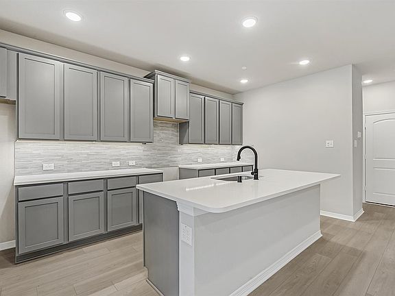 8009 Scanlan Trail