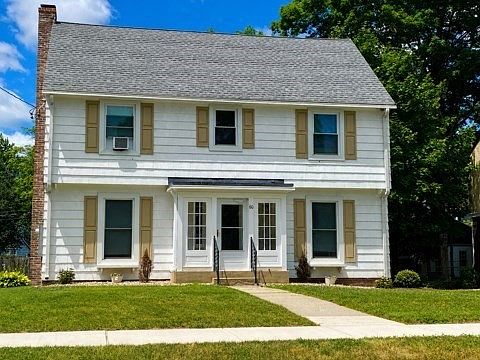 1st image of 60 Rencelau St