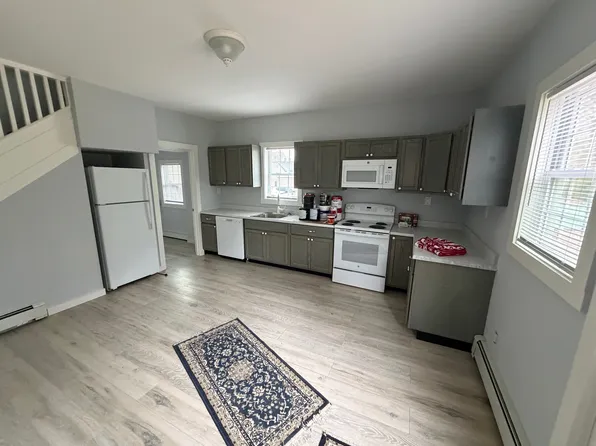 46-52 Wauregan Rd, Brooklyn, CT