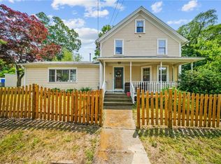 78 Knowlton St, Riverside, RI 02915