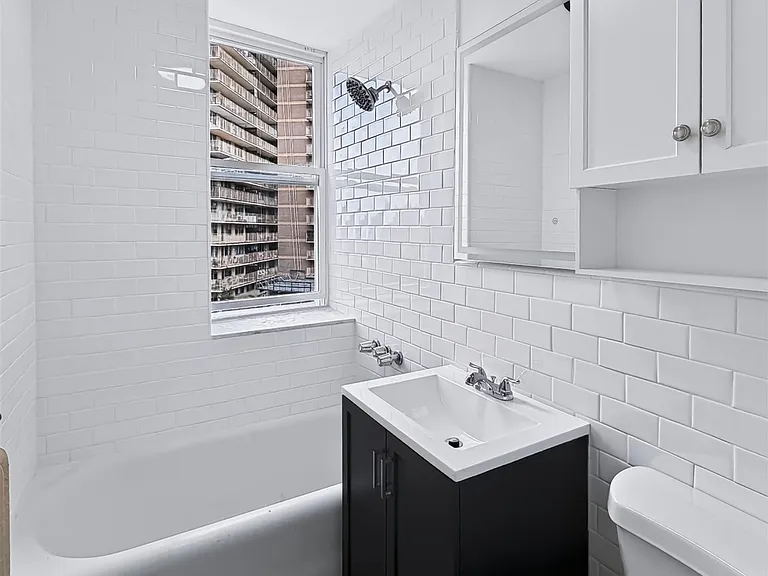 6045 Boulevard East #D9 — Photo 12