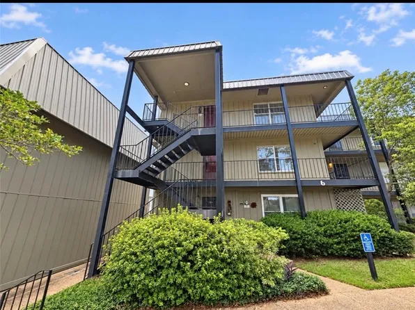 225 Riverbend Dr #225, Mobile, AL 36605