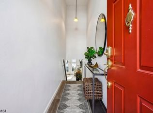 6 Mews Ln, South Orange Village Twp., NJ 07079