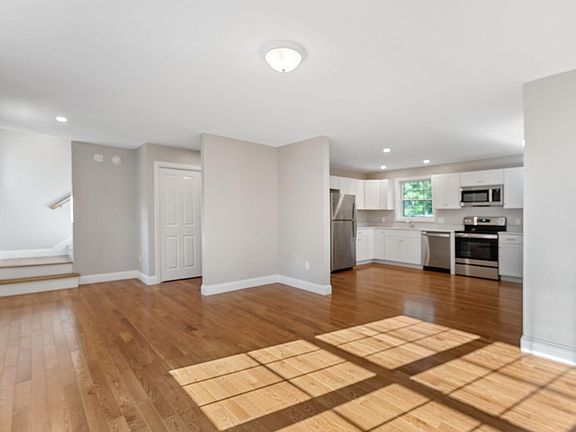 5th image of 15 Essex Street