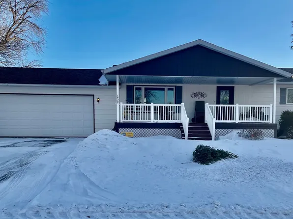 208 W 5th St, Argyle, MN 56713