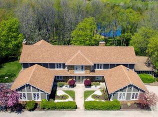 20285 W Hickory Trl, New Berlin, WI 53146