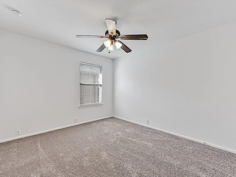 480 Camelia Pkwy — Photo 8