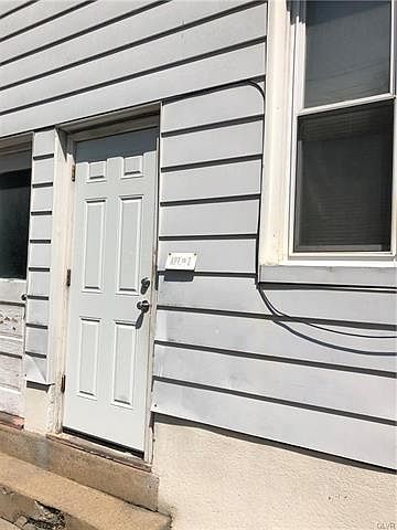 2nd image of 214 N 16th St