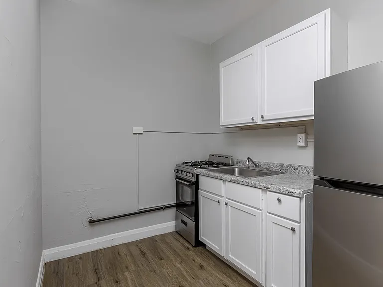 5451 S. Cornell Ave — Photo 4