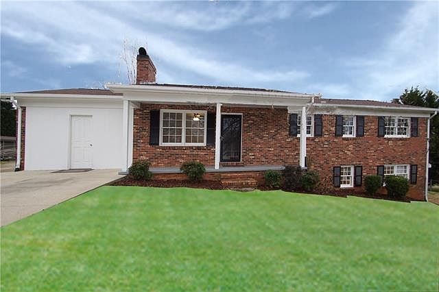 1st image of 1779 Woodridge Cir