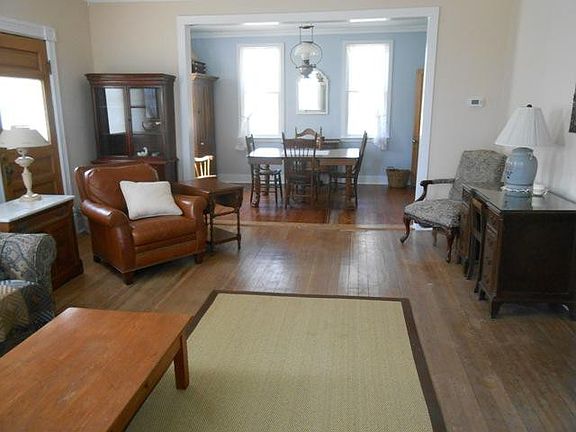 4th image of 300 W 280th St
